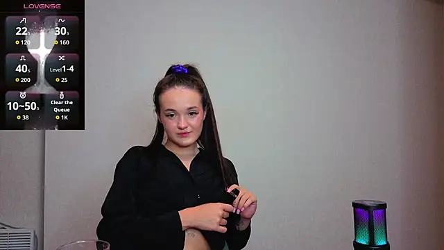 Milky Lily  online show from 07-02-26, 09:48