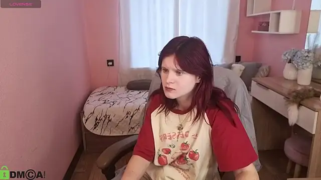 Snapshot of Fox__Cute chatting on 08-01-26, 01:05 Fox Cute online show from 08-01-26, 01:05