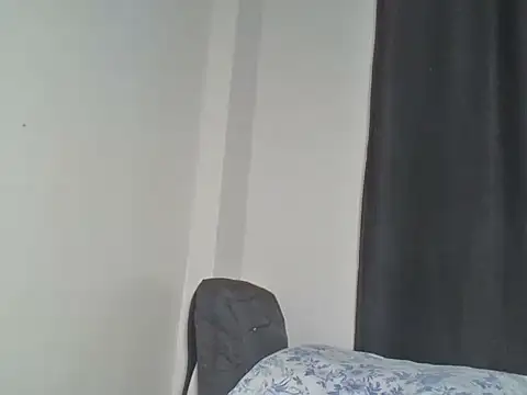 Snapshot of Cherr_yy chatting on 06-12-26, 04:00 Cherr yy online show from 06-12-26, 04:00