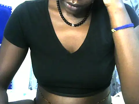 Snapshot of prettygurl- chatting on 07-10-26, 11:07 prettygurl- online show from 07-10-26, 11:07