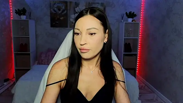 NikoleMills online show from 06-12-26, 06:45