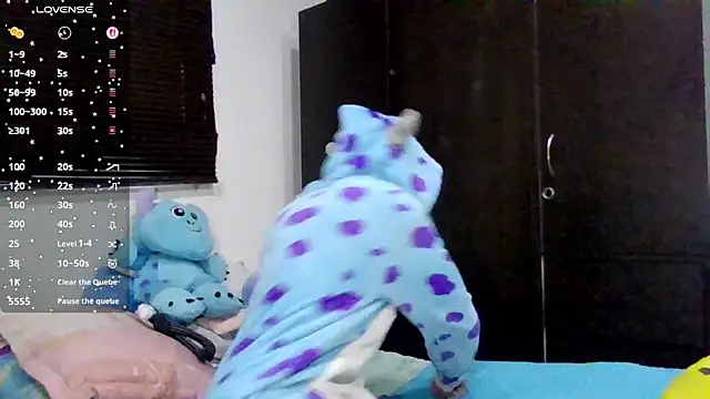 Diamond Curls online show from 06-26-26, 03:38