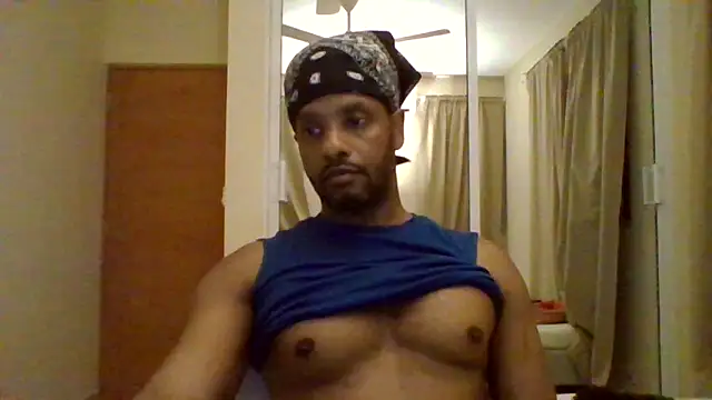 Snapshot of InfamousX chatting on 06-16-26, 06:38 InfamousX online show from 06-16-26, 06:38