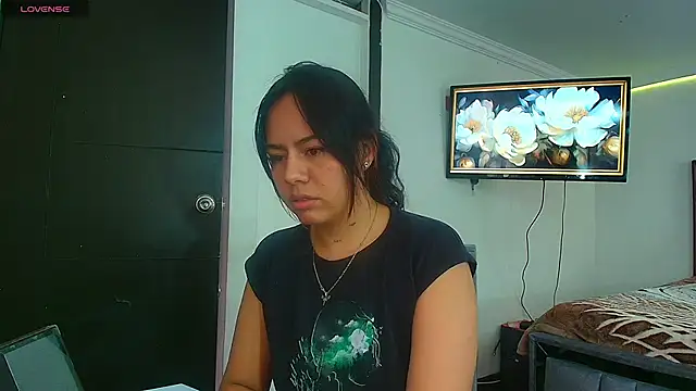 Snapshot of TaniaMendoza chatting on 06-10-26, 11:31 TaniaMendoza online show from 06-10-26, 11:31