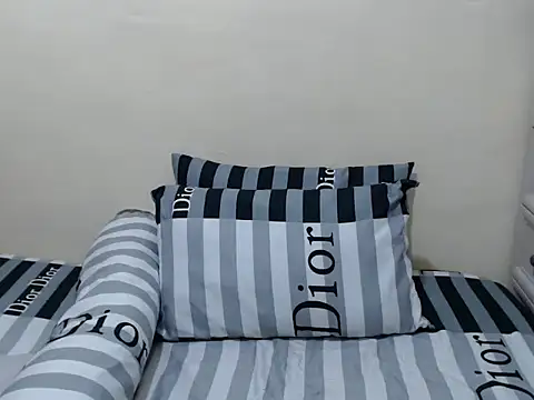 Snapshot of GorgeousPinay_x chatting on 07-15-26, 12:05 GorgeousPinay x online show from 07-15-26, 12:05