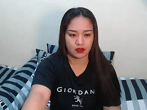 Snapshot of GorgeousPinay_x chatting on 07-18-26, 01:10 GorgeousPinay x online show from 07-18-26, 01:10