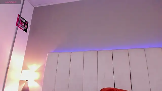 Snapshot of Kylie_Mckenzie chatting on 08-01-26, 02:00 Kylie Mckenzie online show from 08-01-26, 02:00