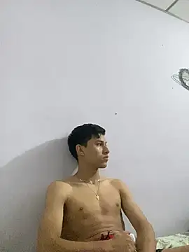 Snapshot of Antoni150906 chatting on 06-10-26, 07:51 Antoni150906 online show from 06-10-26, 07:51