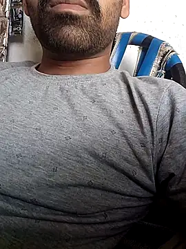Snapshot of cuteboyaadi chatting on 06-15-26, 04:15 cuteboyaadi online show from 06-15-26, 04:15
