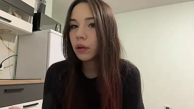 HotGirlMilla online show from 06-25-26, 06:23