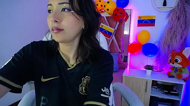 Snapshot of Camiila__1 chatting on 06-16-26, 11:35 Camiila 1 online show from 06-16-26, 11:35
