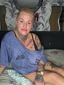 InkedMissLaBaehm online show from 06-30-26, 09:38