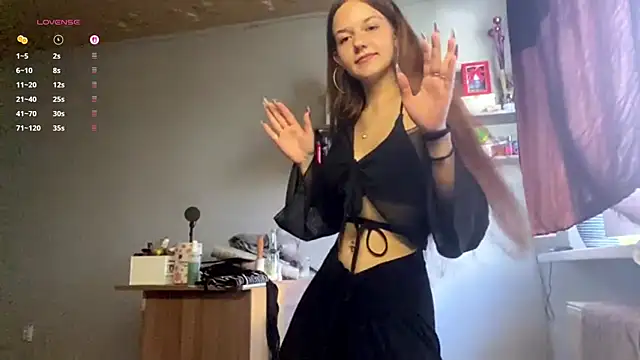 Snapshot of AuroraQT chatting on 06-26-26, 12:31 AuroraQT online show from 06-26-26, 12:31