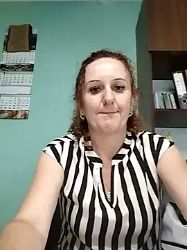 Snapshot of KarinaFlower99 chatting on 07-20-26, 01:24 KarinaFlower99 online show from 07-20-26, 01:24
