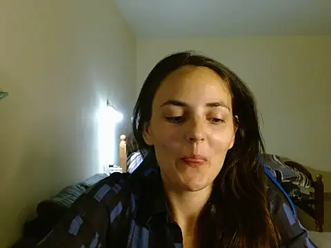 Snapshot of OliviaTheS chatting on 06-14-26, 08:00 OliviaTheS online show from 06-14-26, 08:00