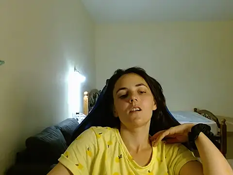 Snapshot of OliviaTheS chatting on 06-16-26, 08:00 OliviaTheS online show from 06-16-26, 08:00