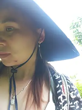 Snapshot of Chery99X chatting on 07-11-26, 06:16 Chery99X online show from 07-11-26, 06:16