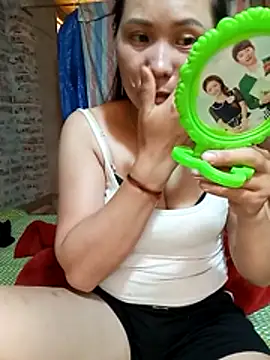 Snapshot of Chery99X chatting on 07-16-26, 04:40 Chery99X online show from 07-16-26, 04:40