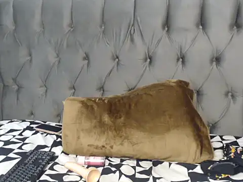 Loyal Alisha online show from 06-25-26, 05:12