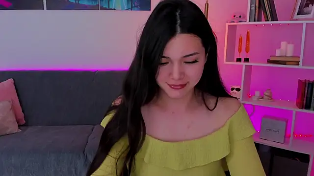 Snapshot of MaddieMeyer chatting on 07-20-26, 03:43 MaddieMeyer online show from 07-20-26, 03:43