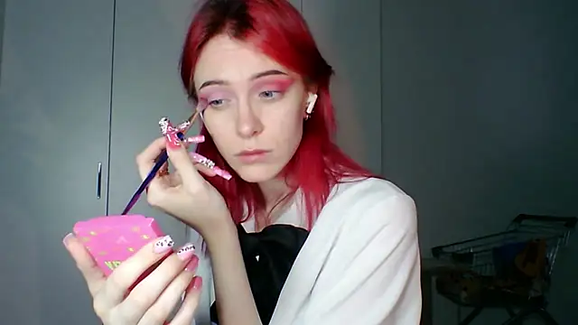 Snapshot of KayleneWesterberg chatting on 06-12-26, 03:11 KayleneWesterberg online show from 06-12-26, 03:11