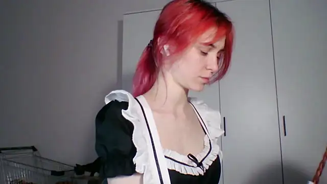 Snapshot of KayleneWesterberg chatting on 06-20-26, 03:04 KayleneWesterberg online show from 06-20-26, 03:04