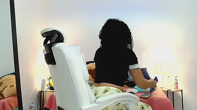 Snapshot of Isabella_Sophia19 chatting on 07-09-26, 11:25 Isabella Sophia19 online show from 07-09-26, 11:25