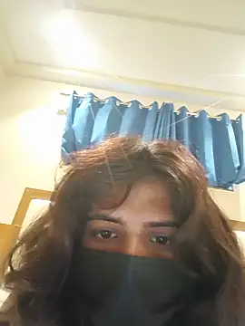 Snapshot of sassypoonam14 chatting on 07-05-26, 01:07 sassypoonam14 online show from 07-05-26, 01:07