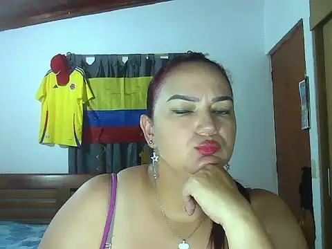 Snapshot of Ariel_691 chatting on 06-20-26, 04:59 Ariel 691 online show from 06-20-26, 04:59