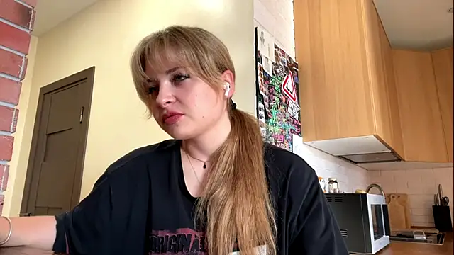 KelleeRodriguel online show from 06-15-26, 02:19