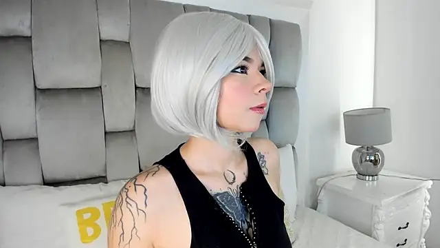 Snapshot of kitty_cat_7 chatting on 07-08-26, 03:55 kitty cat 7 online show from 07-08-26, 03:55
