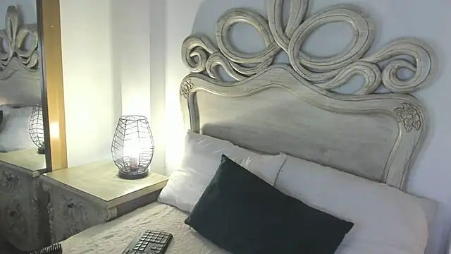Snapshot of kitty_cat_7 chatting on 07-15-26, 03:45 kitty cat 7 online show from 07-15-26, 03:45