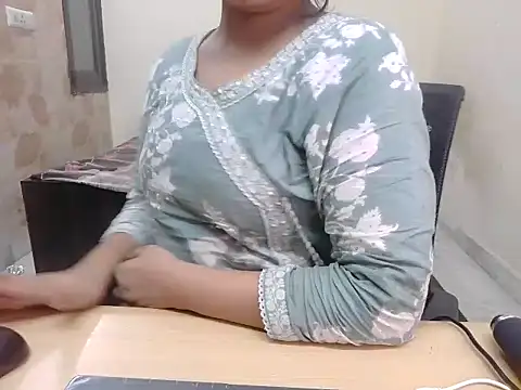 Snapshot of Bold-Divya1 chatting on 07-26-26, 06:26 Bold-Divya1 online show from 07-26-26, 06:26