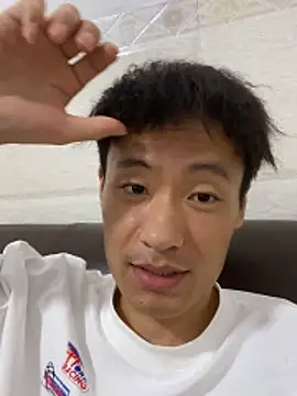 Snapshot of Mr_iphone11 chatting on 06-13-26, 04:16 Mr iphone11 online show from 06-13-26, 04:16