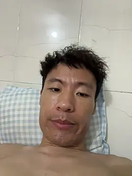 Snapshot of Mr_iphone11 chatting on 07-20-26, 03:25 Mr iphone11 online show from 07-20-26, 03:25