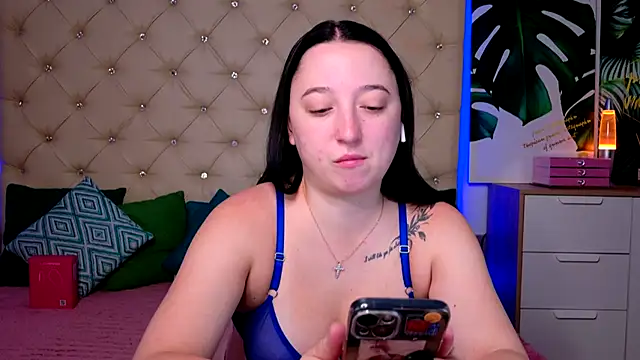 AVA MAXIMUS online show from 06-19-26, 04:50