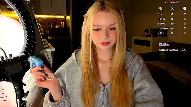 viyy online show from 07-11-26, 04:10