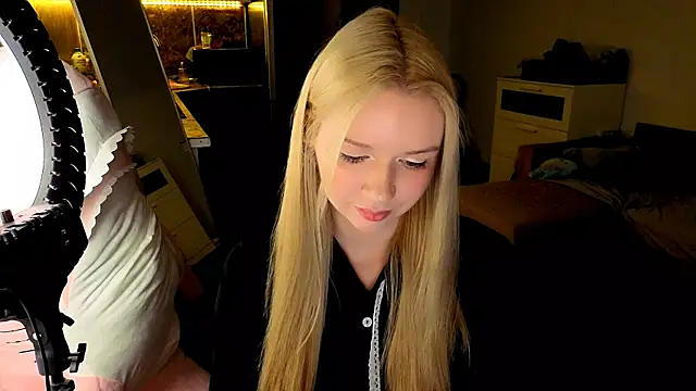 viyy online show from 07-28-26, 08:52