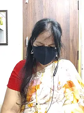 Snapshot of Tamil_white_beauty chatting on 06-17-26, 05:25 Tamil white beauty online show from 06-17-26, 05:25