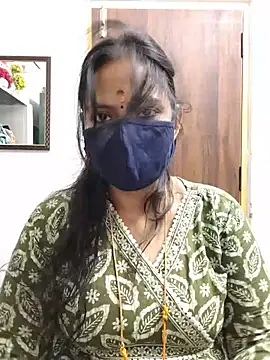 Snapshot of Tamil_white_beauty chatting on 06-24-26, 07:18 Tamil white beauty online show from 06-24-26, 07:18