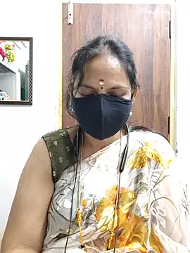 Snapshot of Tamil_white_beauty chatting on 07-01-26, 12:51 Tamil white beauty online show from 07-01-26, 12:51