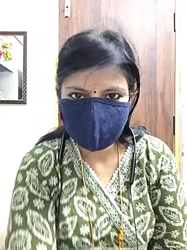 Snapshot of Tamil_white_beauty chatting on 07-03-26, 09:05 Tamil white beauty online show from 07-03-26, 09:05