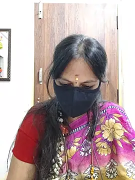 Snapshot of Tamil_white_beauty chatting on 07-05-26, 07:21 Tamil white beauty online show from 07-05-26, 07:21