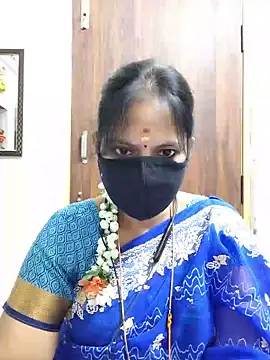Snapshot of Tamil_white_beauty chatting on 07-06-26, 04:20 Tamil white beauty online show from 07-06-26, 04:20