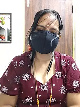 Snapshot of Tamil_white_beauty chatting on 07-07-26, 08:29 Tamil white beauty online show from 07-07-26, 08:29