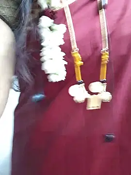 Snapshot of Tamil_white_beauty chatting on 07-08-26, 07:46 Tamil white beauty online show from 07-08-26, 07:46