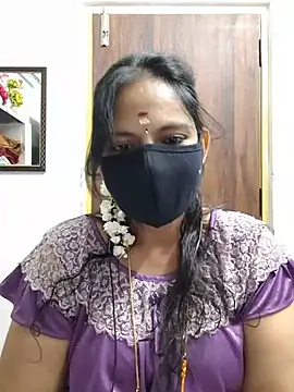 Snapshot of Tamil_white_beauty chatting on 07-09-26, 06:01 Tamil white beauty online show from 07-09-26, 06:01