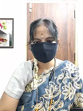Snapshot of Tamil_white_beauty chatting on 07-11-26, 06:32 Tamil white beauty online show from 07-11-26, 06:32