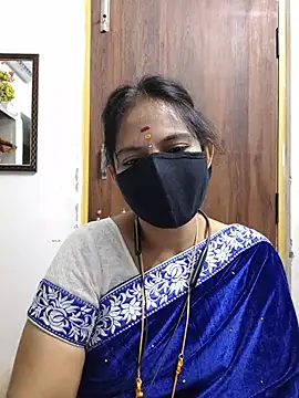 Snapshot of Tamil_white_beauty chatting on 07-12-26, 05:59 Tamil white beauty online show from 07-12-26, 05:59