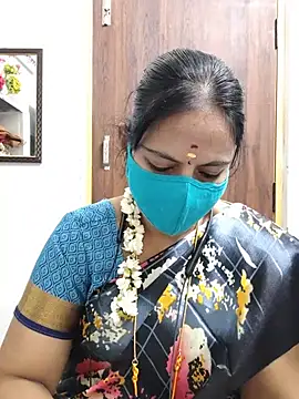Snapshot of Tamil_white_beauty chatting on 07-14-26, 06:29 Tamil white beauty online show from 07-14-26, 06:29